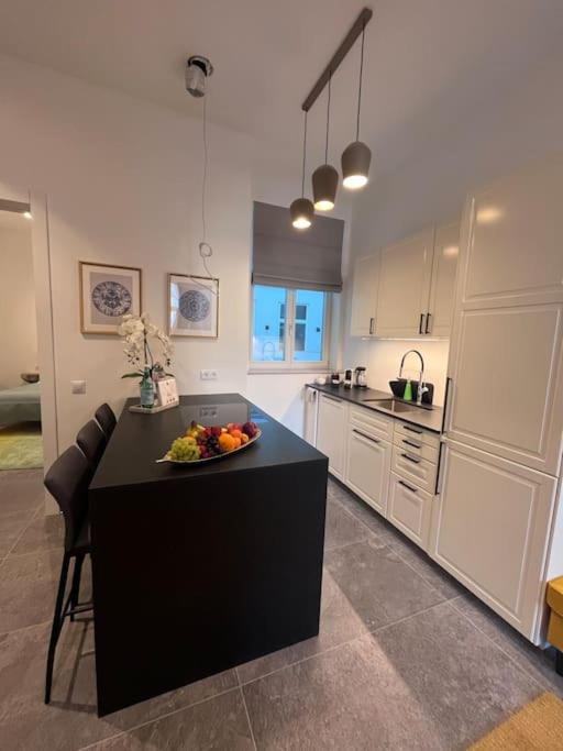 Lejlighed Old Great Location & View - Luxury 2bdr 80m2 Riga