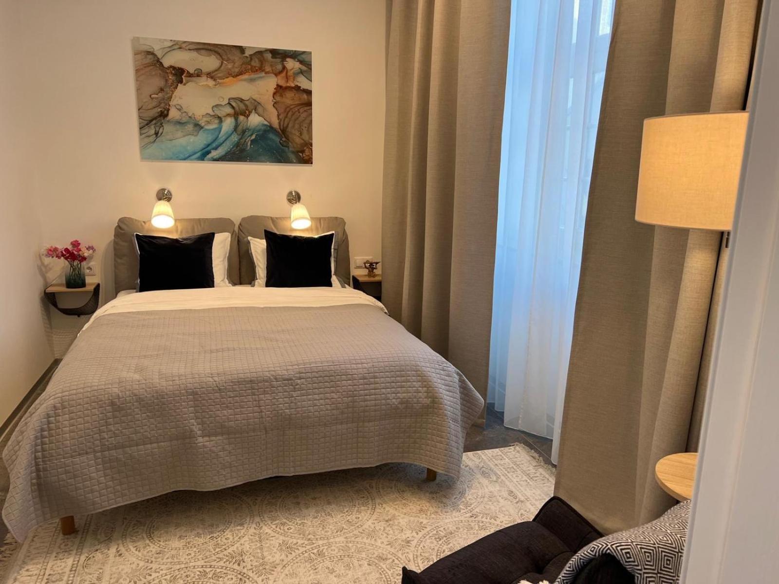 Old Great Location & View - Luxury 2bdr 80m2 Lejlighed *